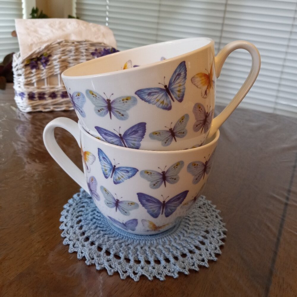 SET OF 2 Harvest Green Studio Coffee/Tea Mug with butterflies 20 oz